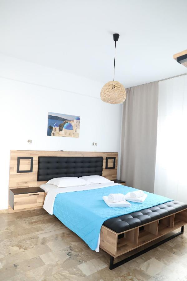 Spiridoula Villa - Santorini Seaside Retreats Períssa Eksteriør bilde