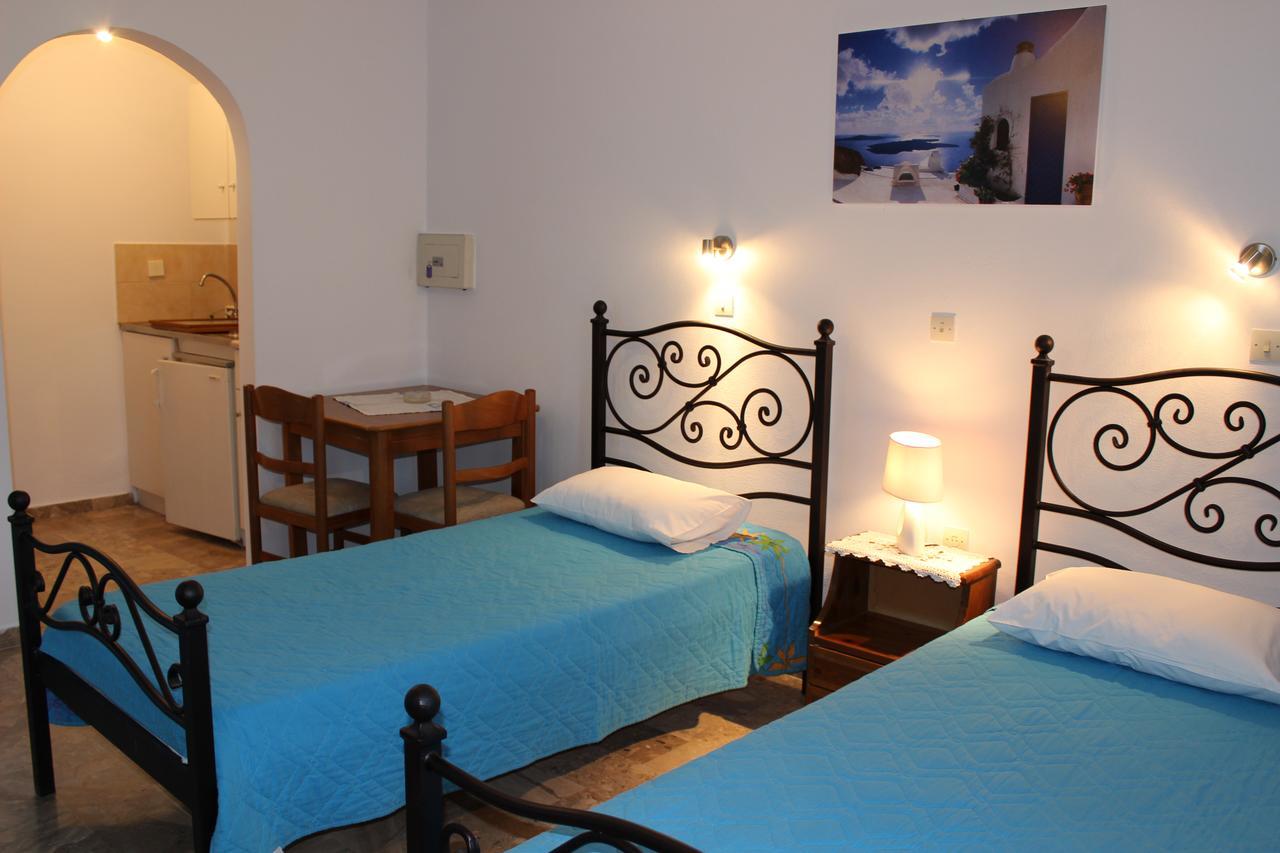 Spiridoula Villa - Santorini Seaside Retreats Períssa Eksteriør bilde